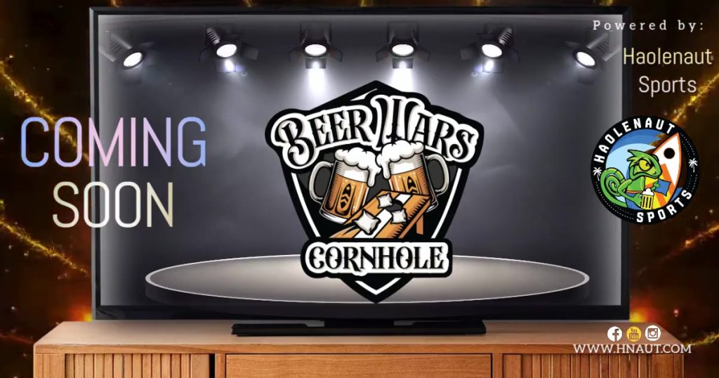 A white right arrow on a green background.